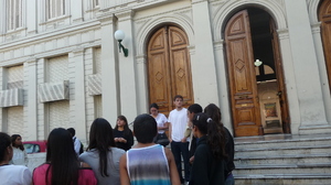 "El barrio va a la Universidad". Jóvenes de comedores barriales de La Plata, visitaron las instalaciones de la UNLP